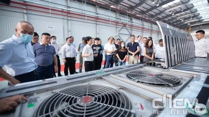 利勃海尔运输系统庆祝中国平湖新公司正式开业，强化本地化法律合规布局